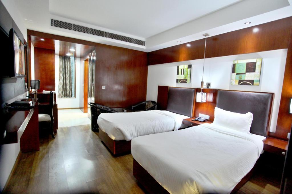 Hotel Shuhul Continental New Delhi Room photo